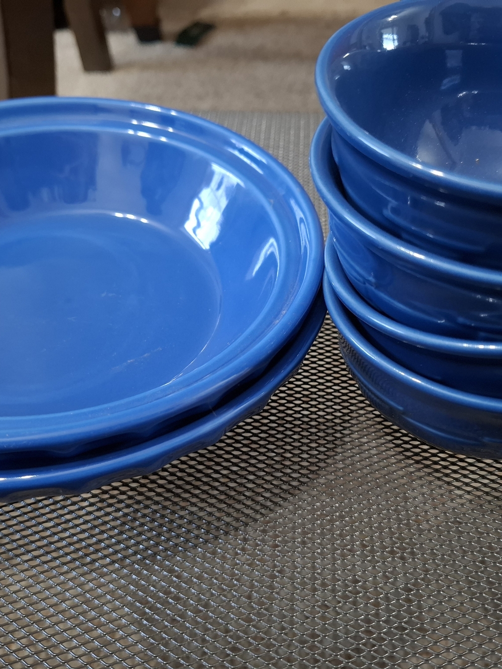 Longaberger 4 Pottery Woven Dessert Berry Bowls and 2 - 7in Pie Plates
